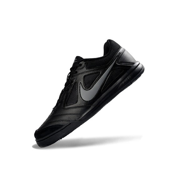 Nike SB Gato x Supreme Triple Black IC — Immagine 4